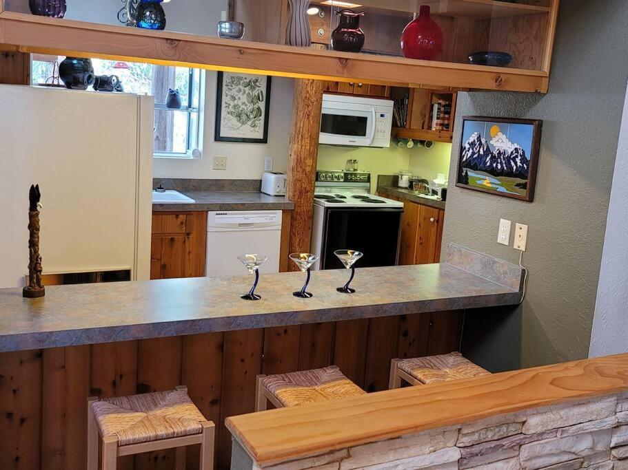 Casa De Los Arboles! Delight & Solitude Abound! Pine Cove Exterior photo